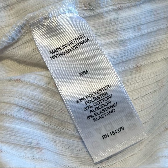 Aeropostale Cropped White Floral Long Sleeve Top with curl hem - Picture 5 of 5